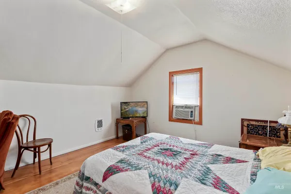 $989,000 | 1289 East 2350th Street South, Bliss, ID 83314