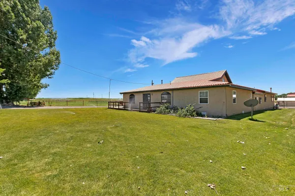 $989,000 | 1289 East 2350th Street South, Bliss, ID 83314
