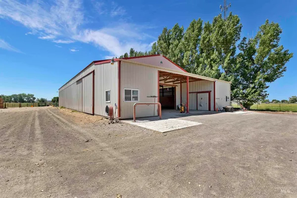 $989,000 | 1289 East 2350th Street South, Bliss, ID 83314
