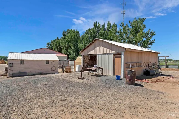 $989,000 | 1289 East 2350th Street South, Bliss, ID 83314