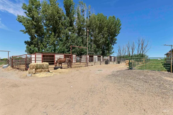 $989,000 | 1289 East 2350th Street South, Bliss, ID 83314