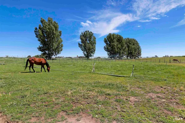 $989,000 | 1289 East 2350th Street South, Bliss, ID 83314