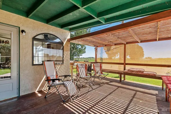 $989,000 | 1289 East 2350th Street South, Bliss, ID 83314