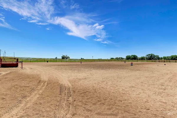 $989,000 | 1289 East 2350th Street South, Bliss, ID 83314