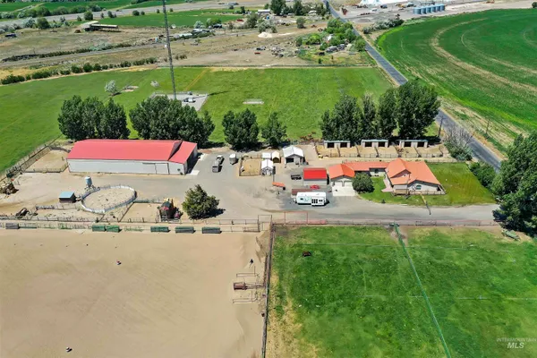 $989,000 | 1289 East 2350th Street South, Bliss, ID 83314