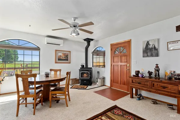 $989,000 | 1289 East 2350th Street South, Bliss, ID 83314