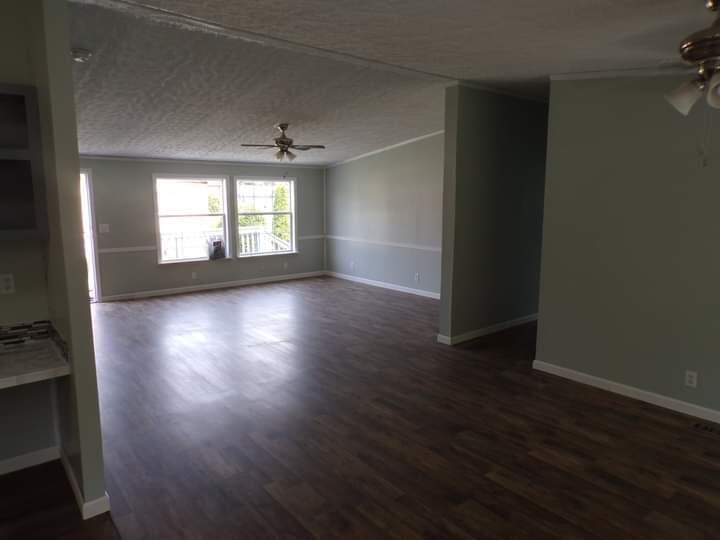 306 Rochester Avenue Middlesboro, KY 40965 - Photo 13 of 15 FB_IMG_1628562994136