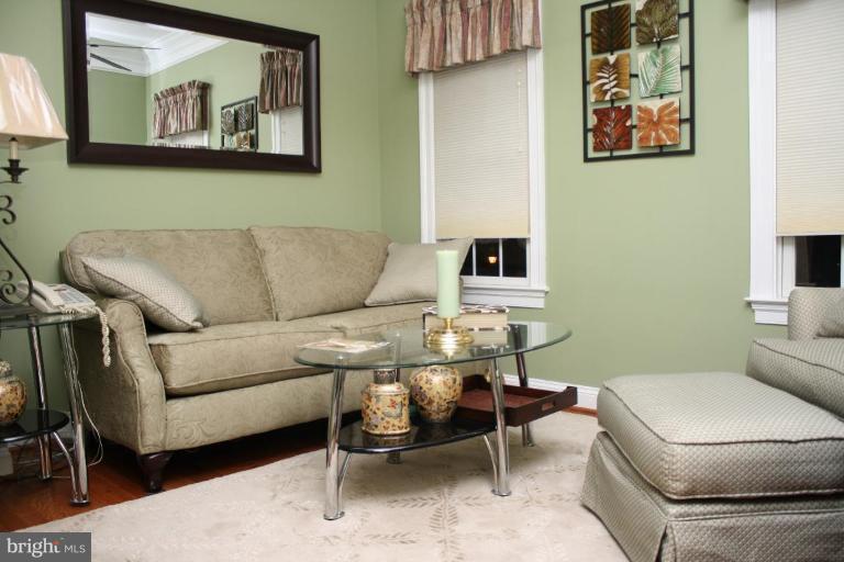 14327 Driftwood Road Bowie, MD 20721 - Photo 20 of 30 Sitting Room