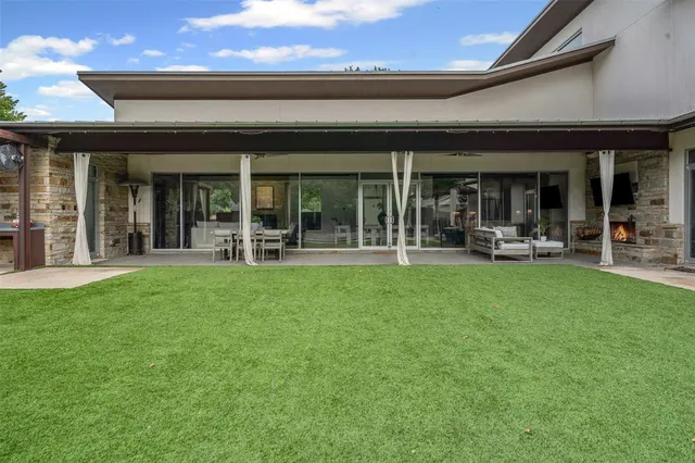 a picture of a bench in the background