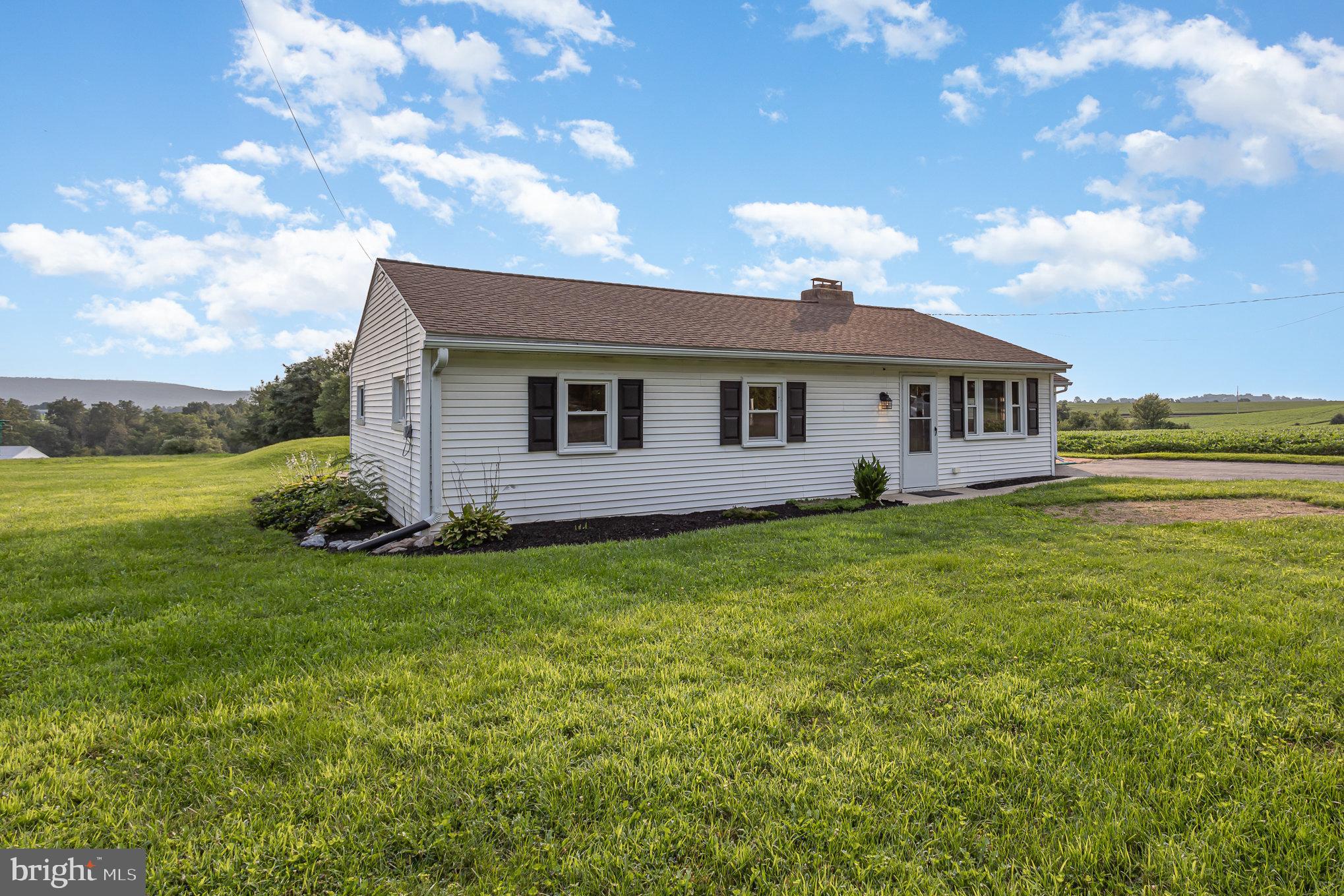 609 Rife Run Road Manheim, PA 17545 - Photo 4 of 30 Front