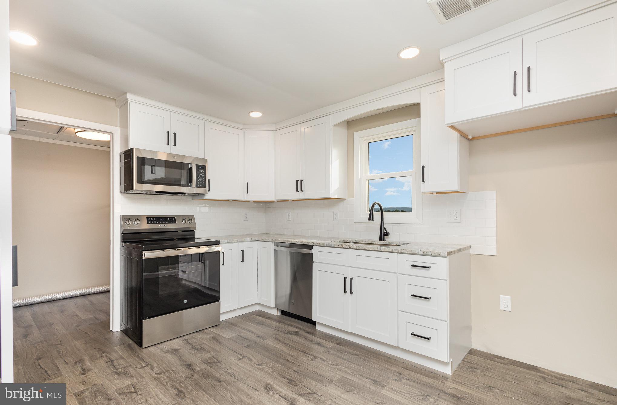 609 Rife Run Road Manheim, PA 17545 - Photo 9 of 30 Kitchen