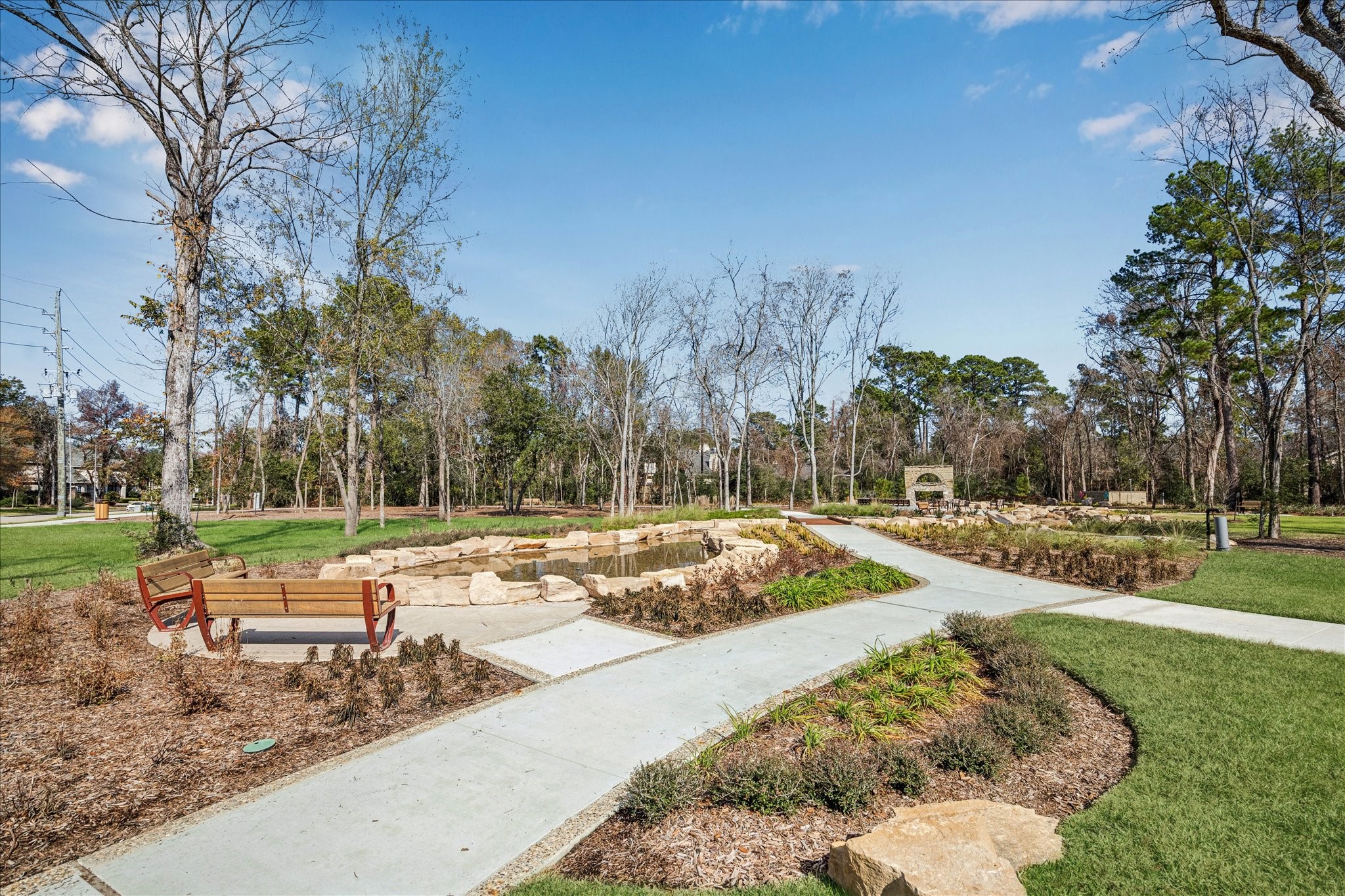 6787 Monarda Court Houston, TX 77069 - Photo 33 of 33 a view of a yard with wooden fence