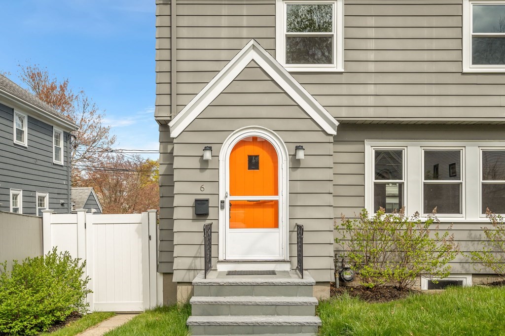 6 Sunnybank Road Boston, MA 02132 - Photo 3 of 36