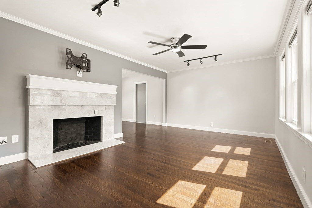 6 Sunnybank Road Boston, MA 02132 - Photo 5 of 36