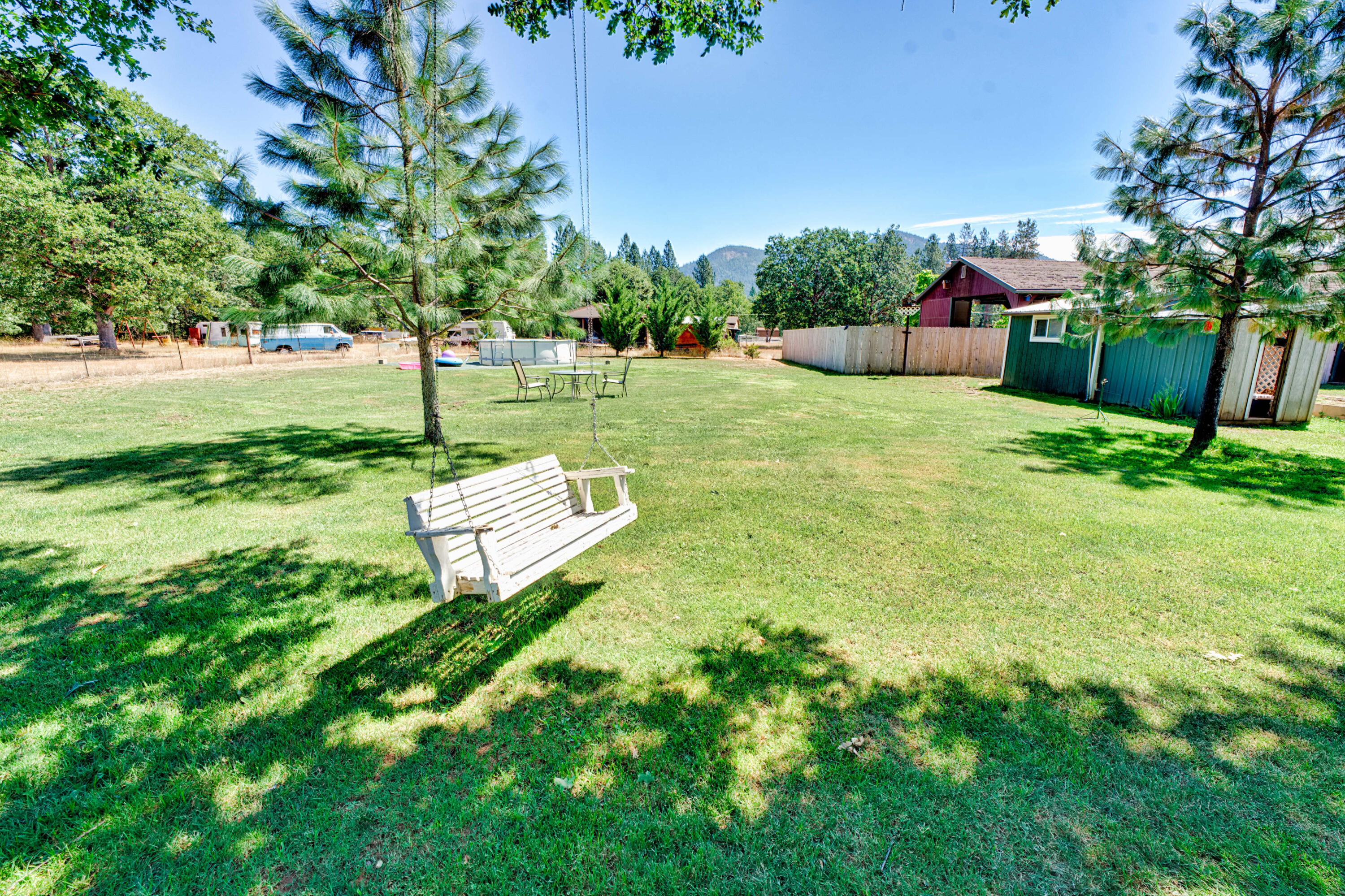 2061 Pine Grove Road Rogue River, OR 97537 - Photo 38 of 67 Front Yard 2