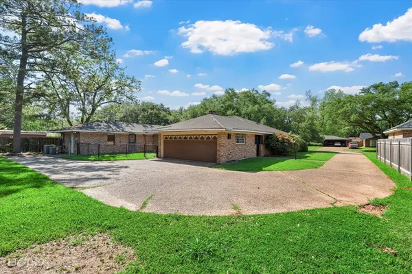 $229,900 | 2305 Arlington Place, Bossier City, LA 71111