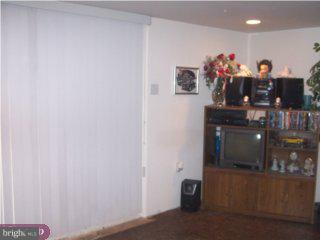 11704 Telfair Road Philadelphia, PA 19154 - Photo 2 of 5 Gallery Image 2