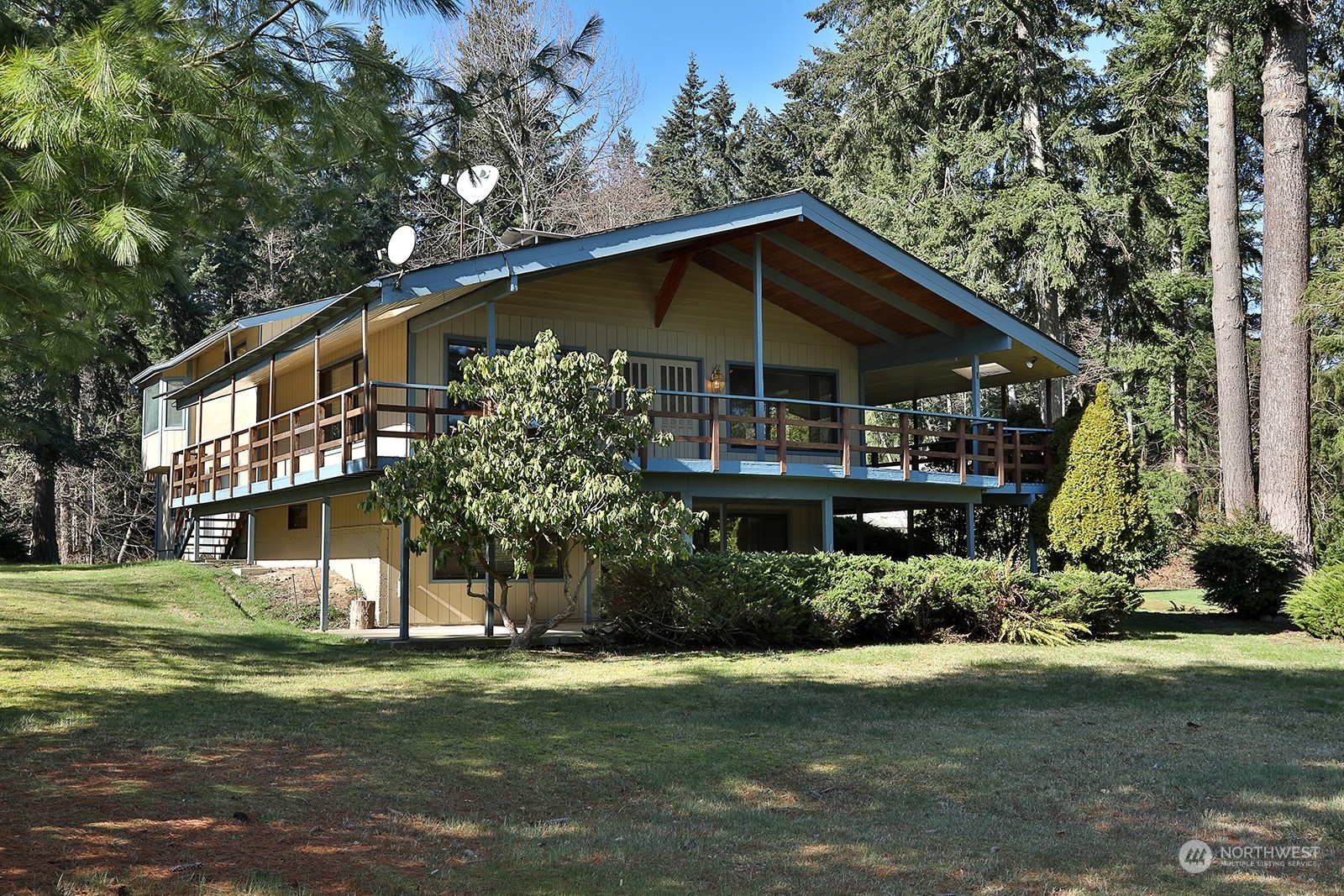 7020 Heggeness Road Clinton, WA 98236 - Photo 8 of 40 Gallery Image 8