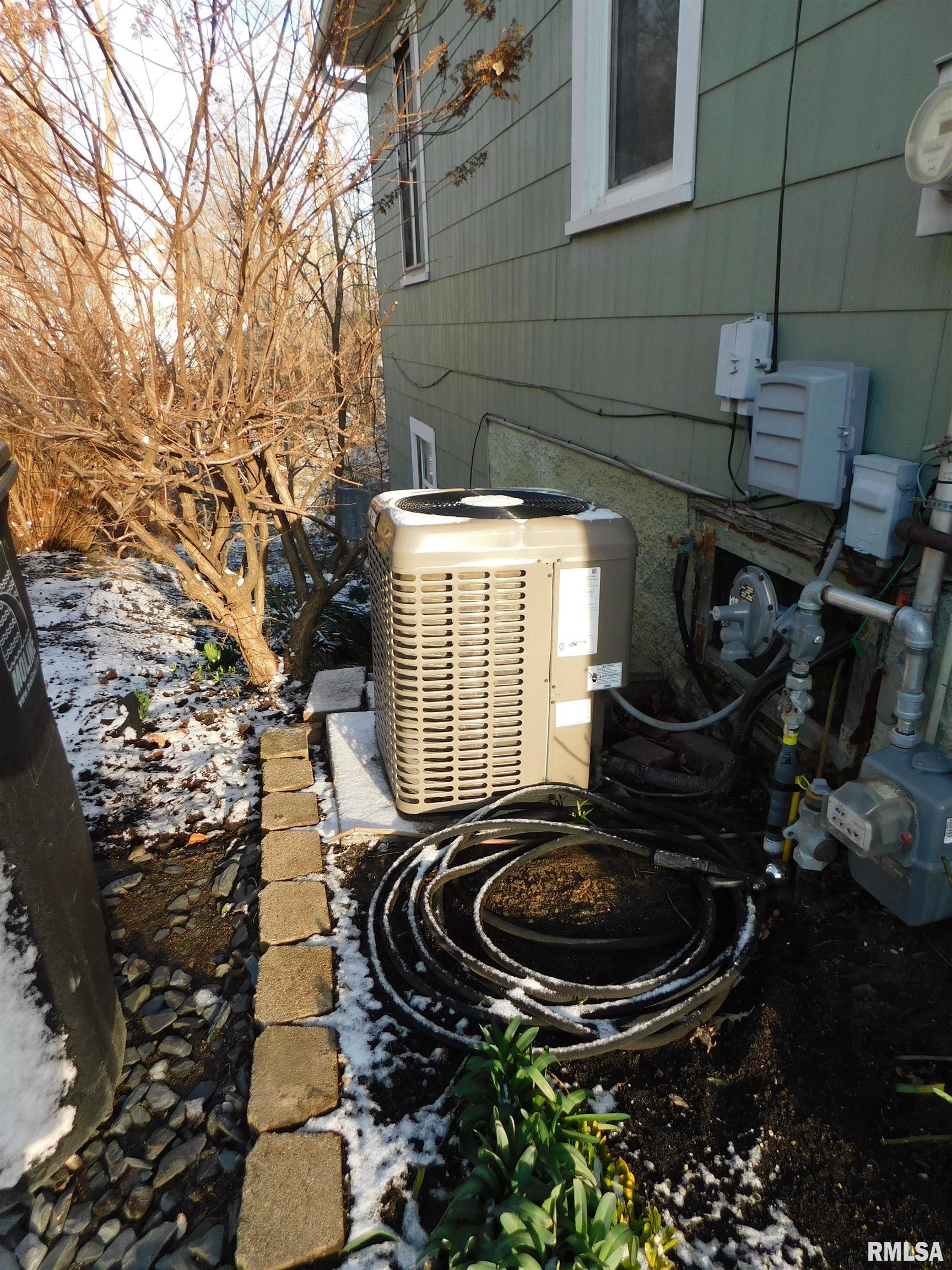 1181 23rd Street Moline, IL 61265 - Photo 18 of 22