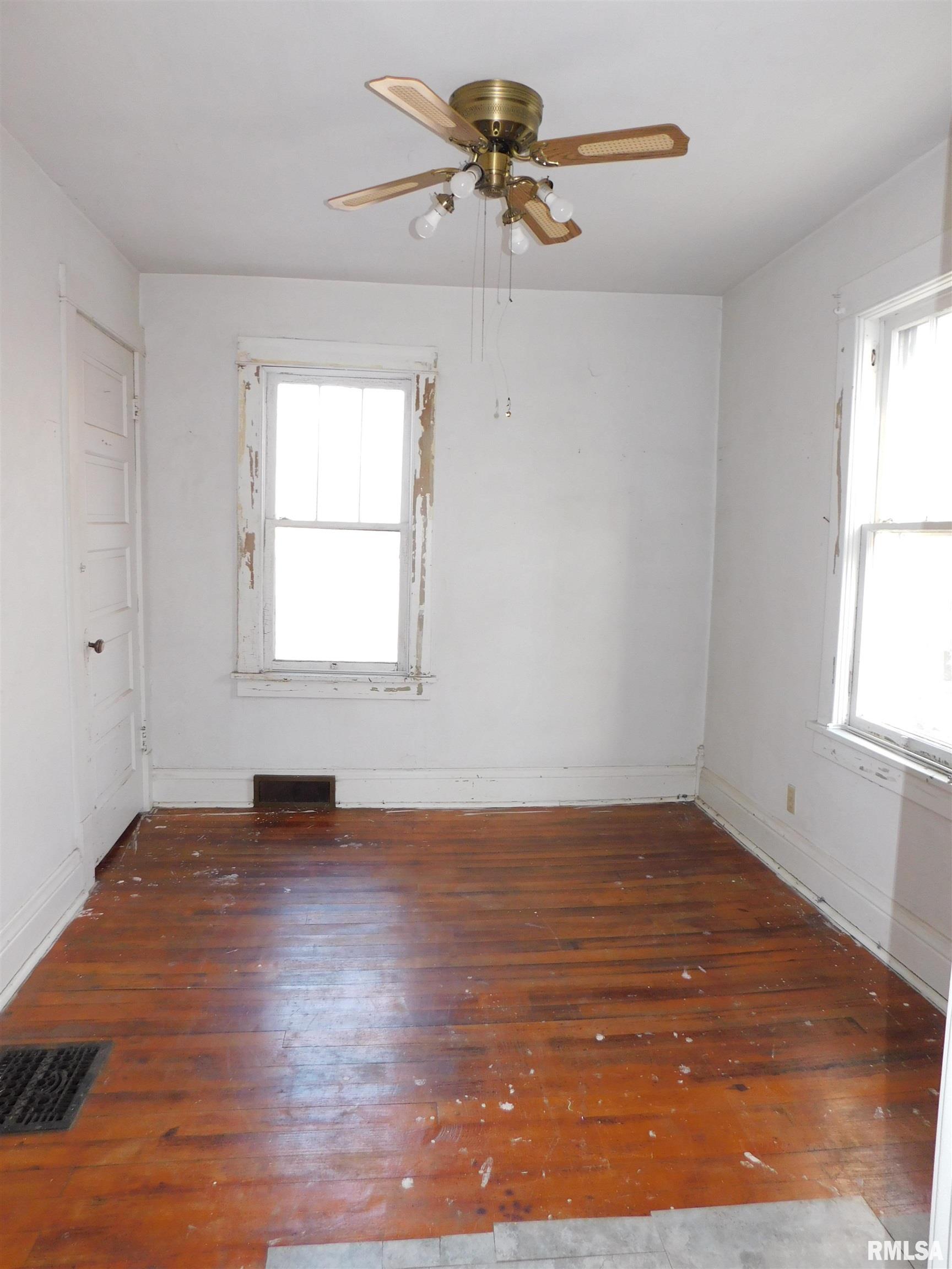 1181 23rd Street Moline, IL 61265 - Photo 7 of 22