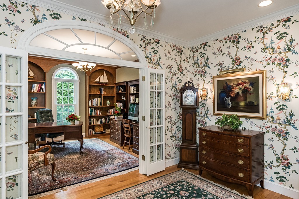 8 Abbott Road Lexington, MA 02420 - Photo 3 of 16