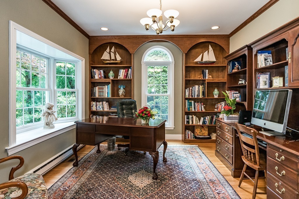 8 Abbott Road Lexington, MA 02420 - Photo 4 of 16