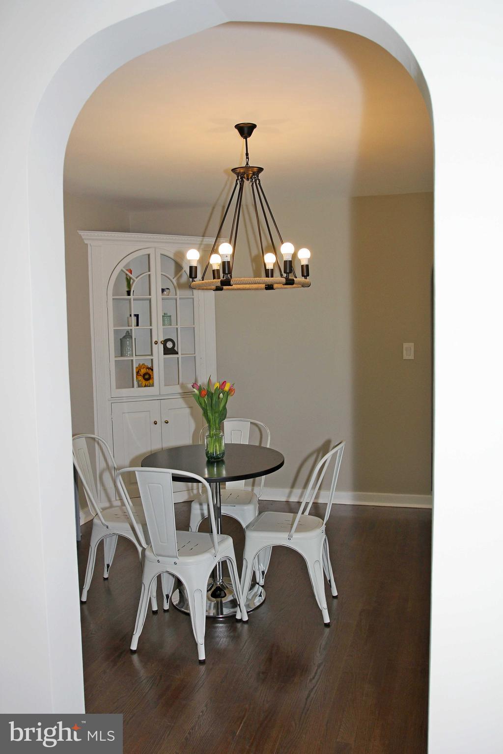 77 Blackwell Road Pennington, NJ 08534 - Photo 16 of 28 Entrance into dining room