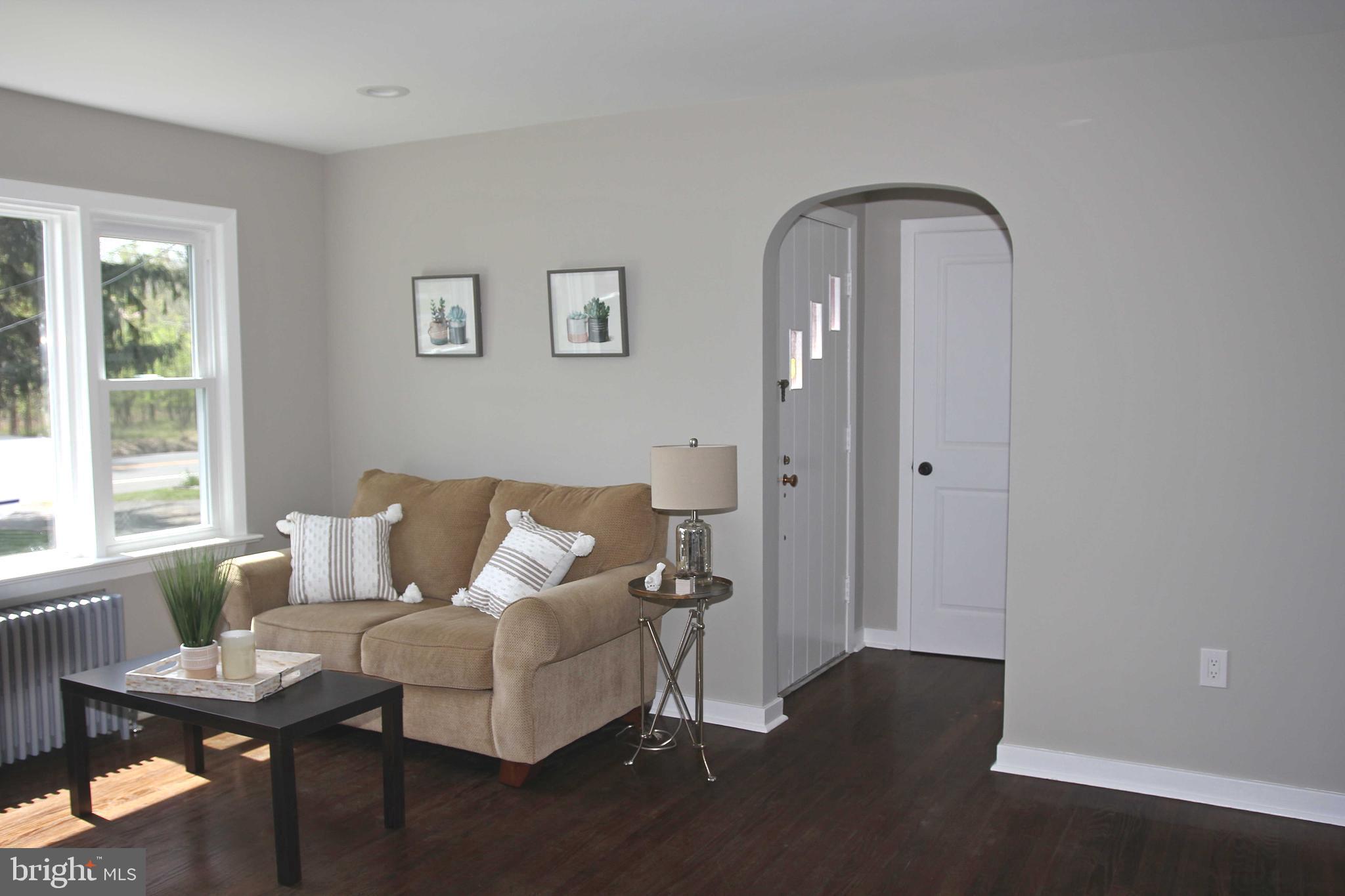 77 Blackwell Road Pennington, NJ 08534 - Photo 8 of 28 Living Room and front entrance