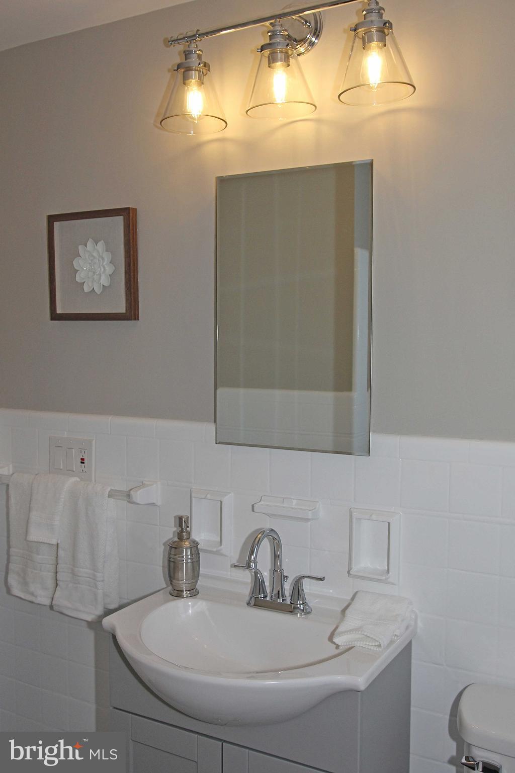 77 Blackwell Road Pennington, NJ 08534 - Photo 10 of 28 Main Bathroom