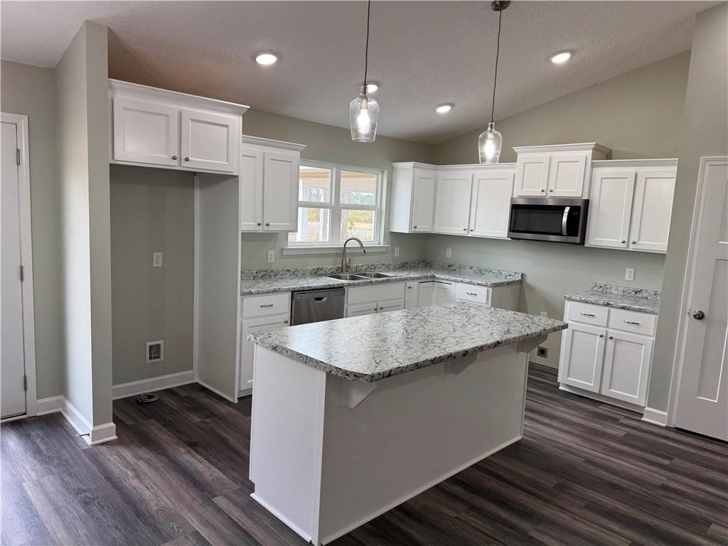 17896 Post Road South Waynesville, GA 31566 - Photo 9 of 22