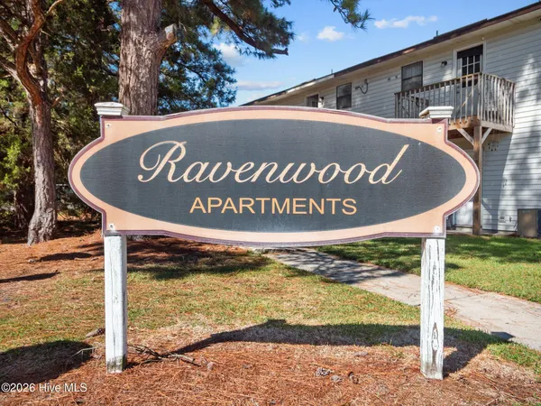$900 | 102 Ravenwood Drive, Unit B, Jacksonville, NC 28546
