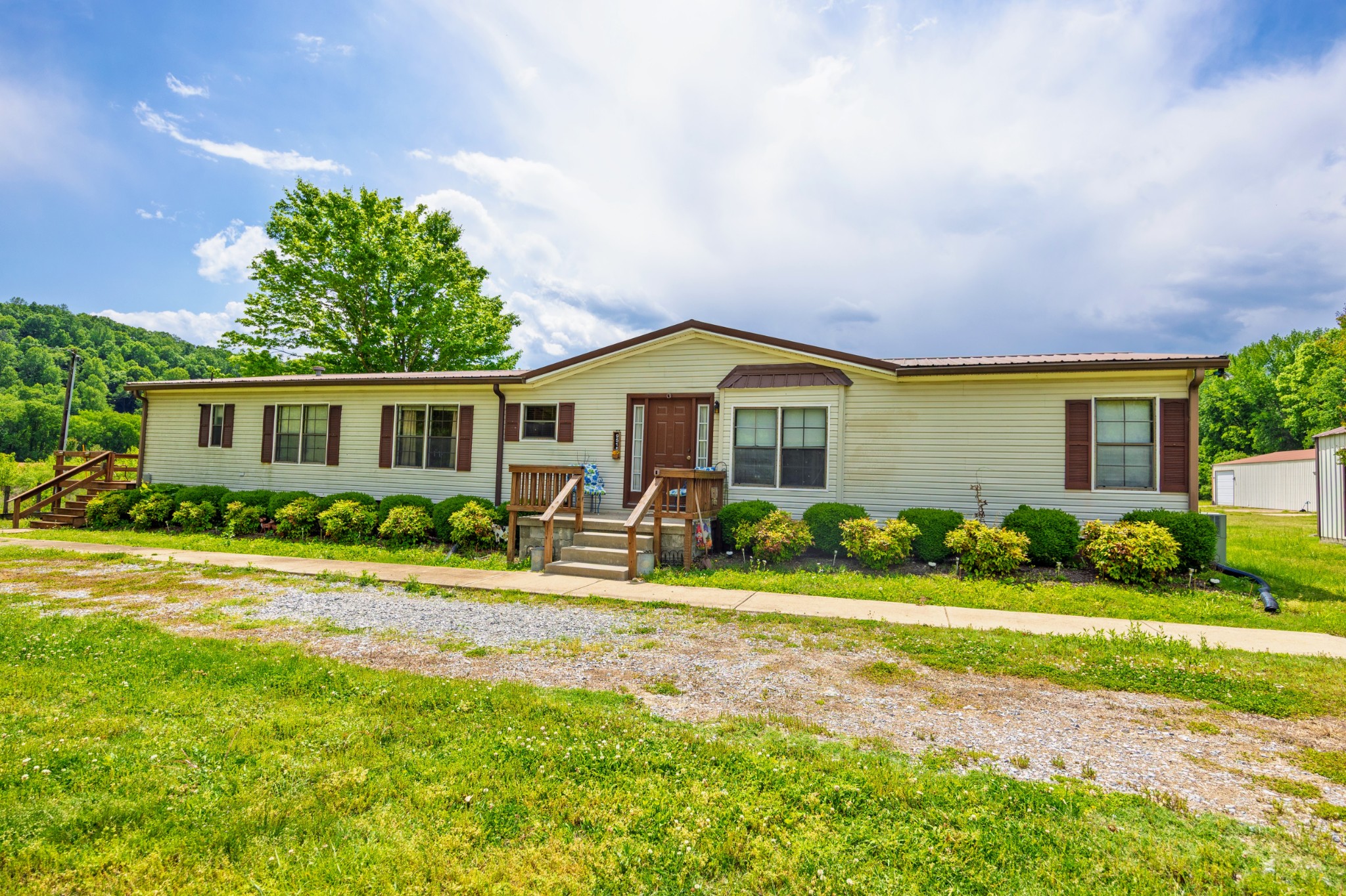 9515 Highway 147 Stewart, TN 37175 - Photo 2 of 34