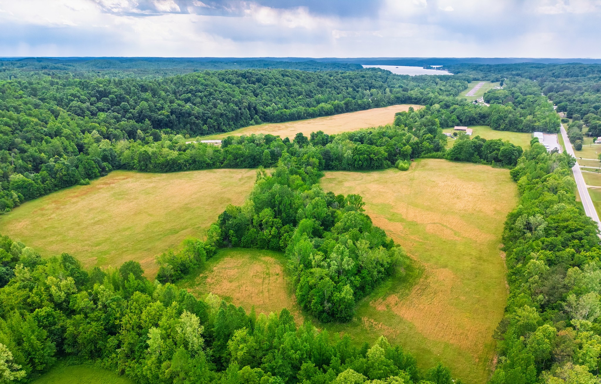 9515 Highway 147 Stewart, TN 37175 - Photo 4 of 34