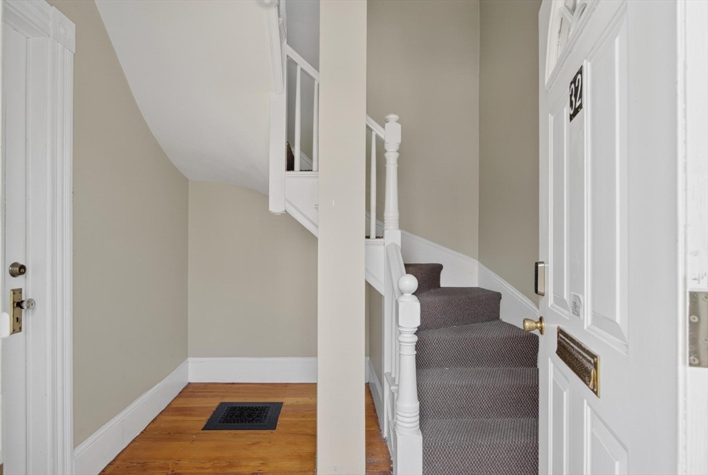 32 Arthur Street, Unit 2 Beverly, MA 01915 - Photo 8 of 36