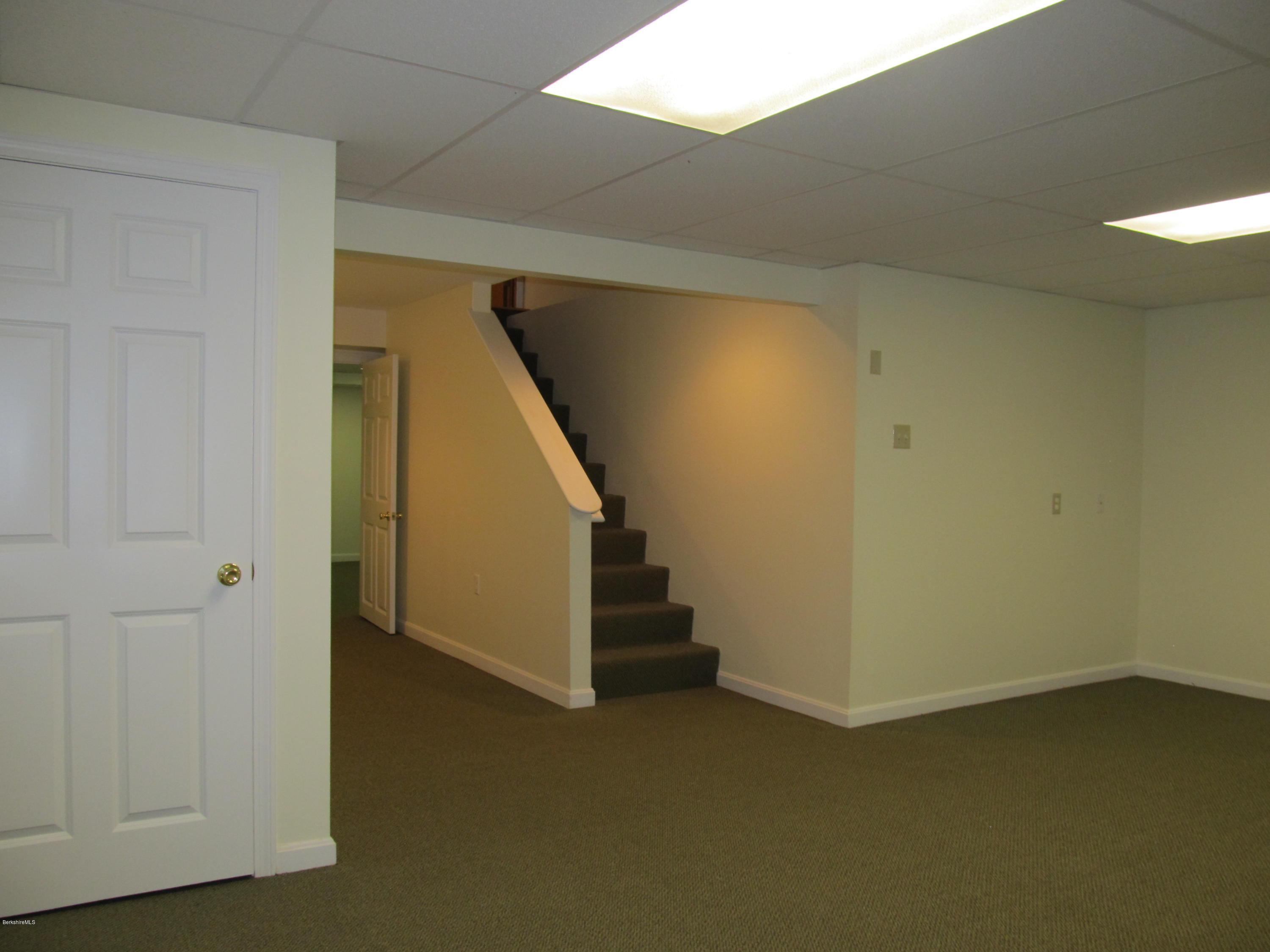 41 Pine Knoll Road Lenox, MA 01240 - Photo 33 of 37 a view of an entryway