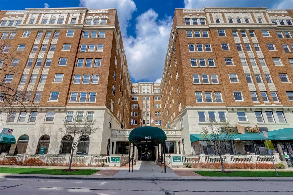 1028 East Juneau Avenue, Unit 422 Milwaukee, WI 53202 - Photo 1 of 1