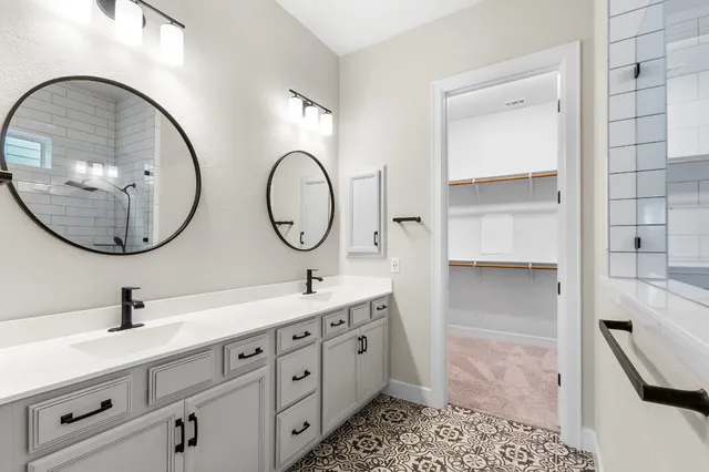 $3,995 | 1046 Hazy Hills Loop, Dripping Springs, TX 78620