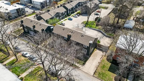 $160,000 | 911 West 41st Place, Unit 911, Kansas City, MO 64111