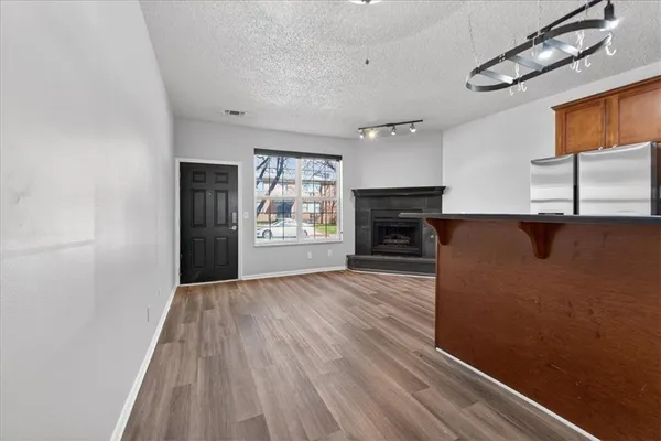 $160,000 | 911 West 41st Place, Unit 911, Kansas City, MO 64111