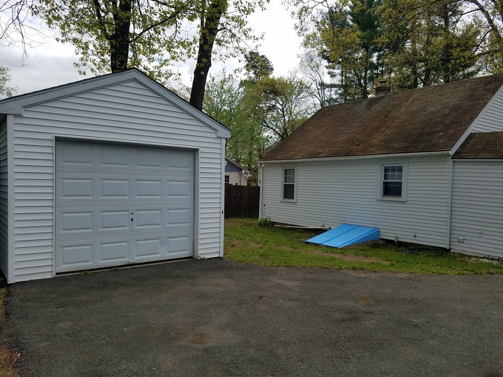 5 Echo Road Southwick, MA 01077 - Photo 5 of 22 Gallery Image 5