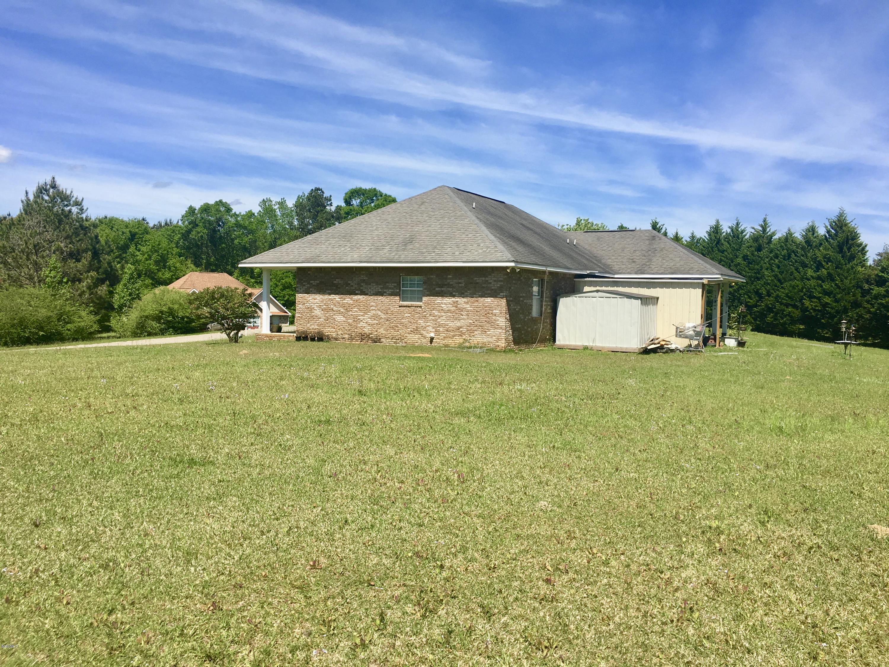 412 Pratt Road Wiggins, MS 39577 - Photo 8 of 24 fullsizeoutput_1657