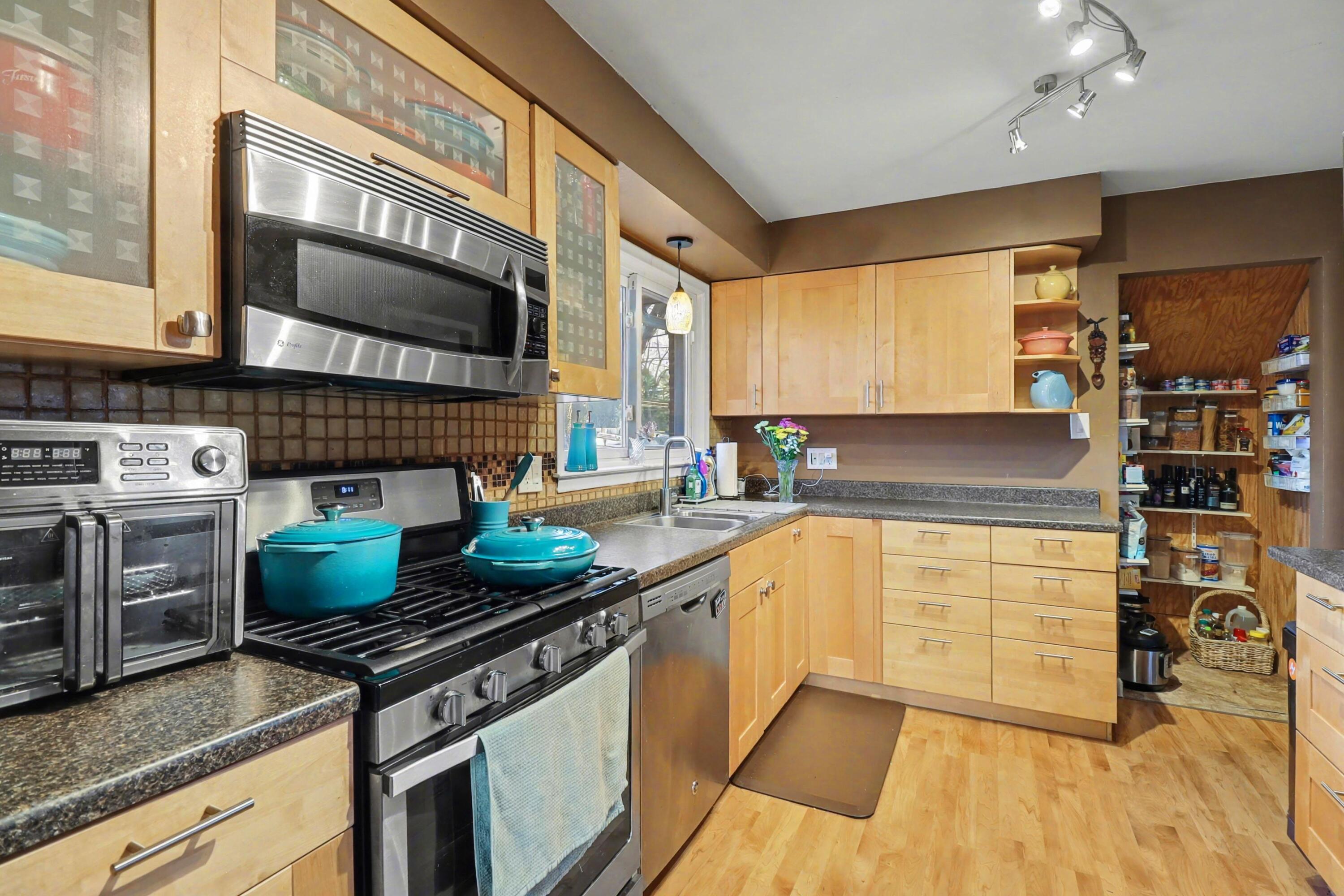 267 Willis Road Saline, MI 48176 - Photo 14 of 39 014_file_4751