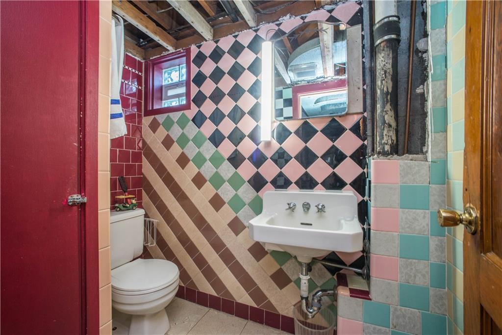 769 Boyce Road Bridgeville, PA 15017 - Photo 19 of 24 Gallery Image 19