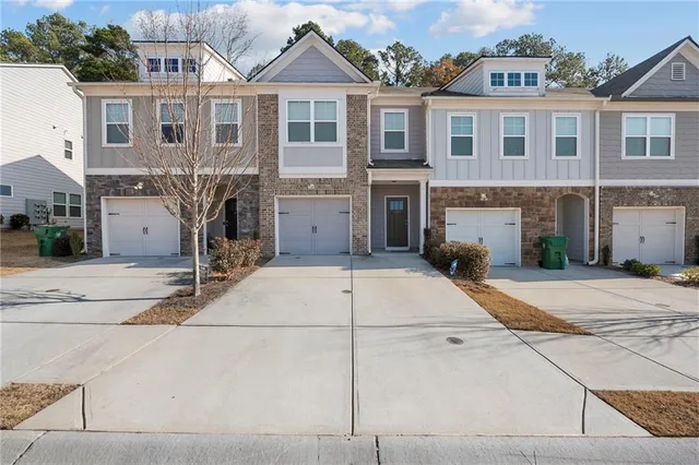 $2,100 | 1821 Edgehill Drive, Lithonia, GA 30058