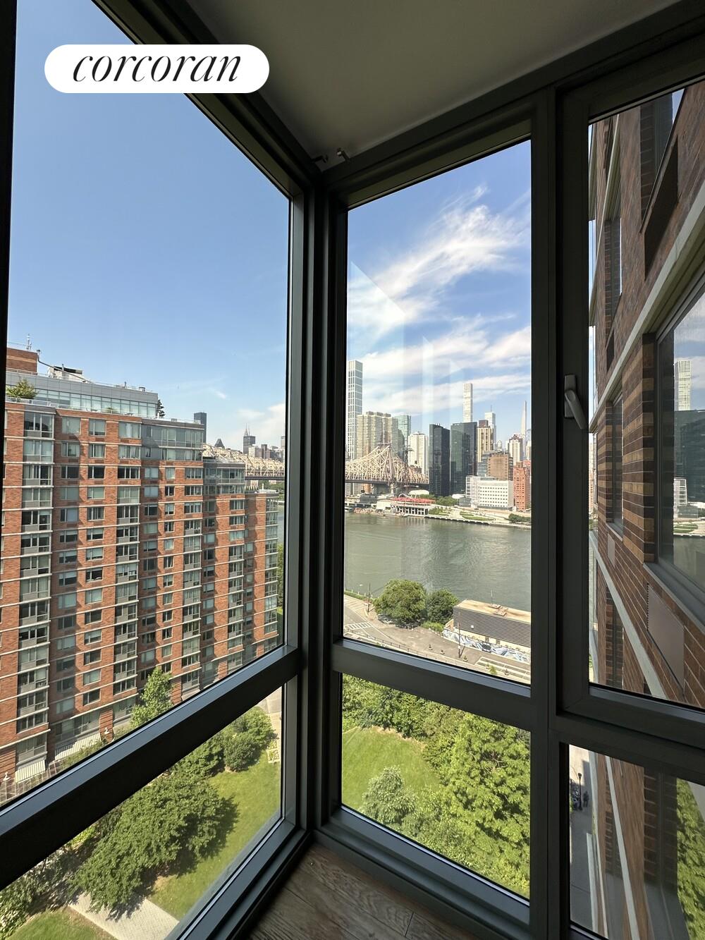 455 Main Street, Unit 16A Manhattan, NY 10044 - Photo 5 of 18 a view of sky from window