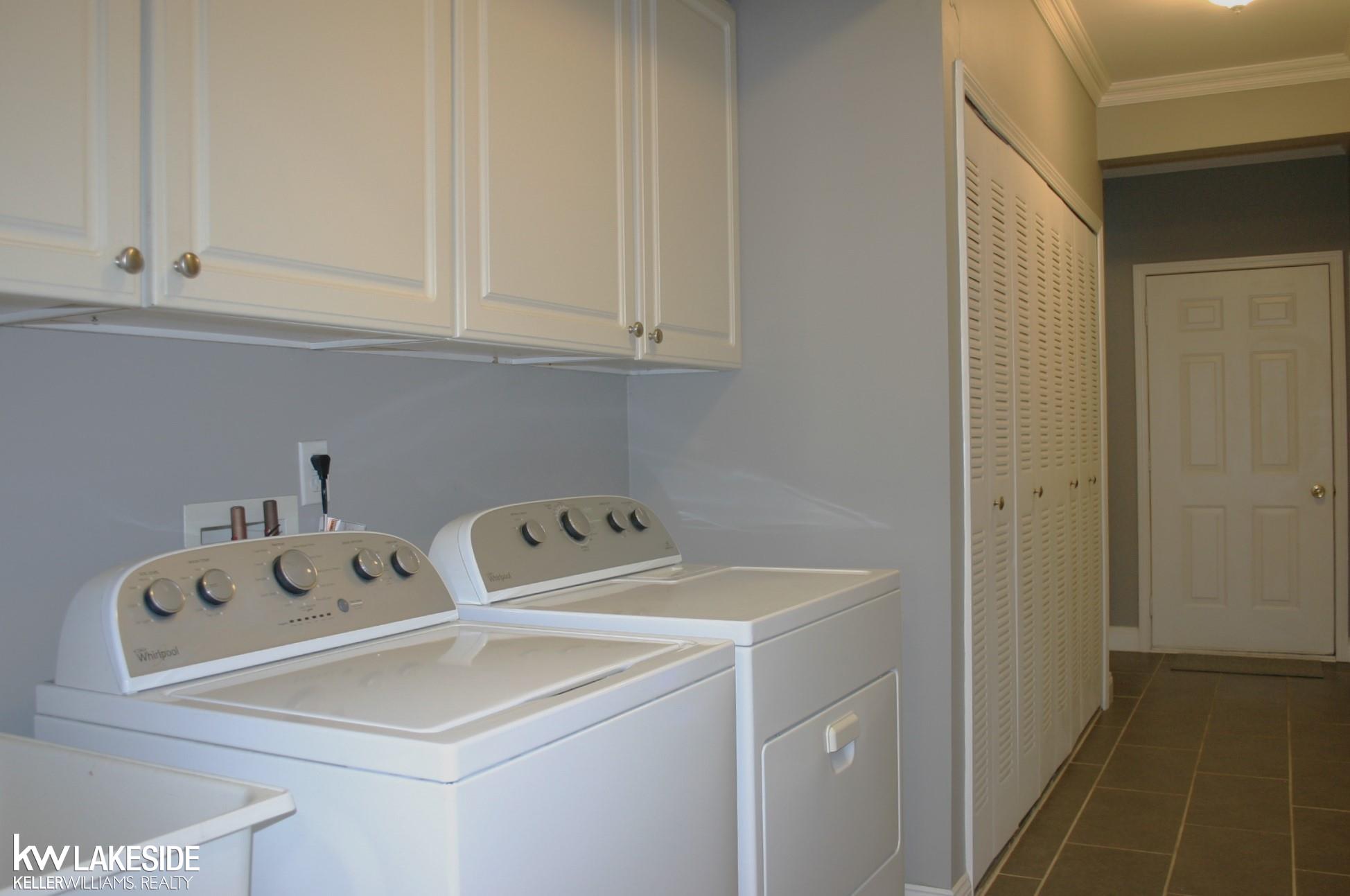 1792 Flagstone Circle Rochester, MI 48307 - Photo 21 of 32 50155948-8735acc6-ffae-4e1a-99fb-541e8356d115.JPG