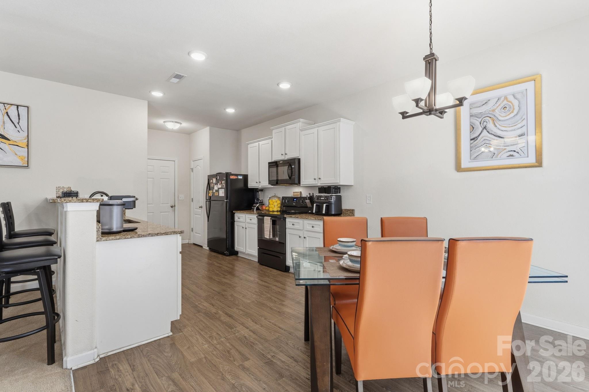 9528 Weikert Road Charlotte, NC 28215 - Photo 10 of 30