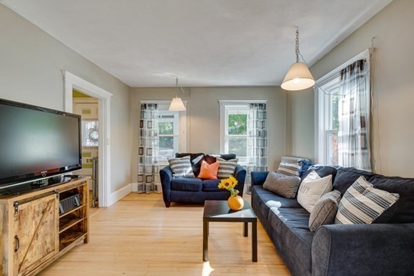 938 Main Street Reading, MA 01867 - Photo 15 of 27