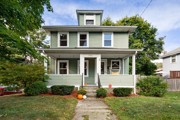 938 Main Street Reading, MA 01867 - Photo 2 of 27