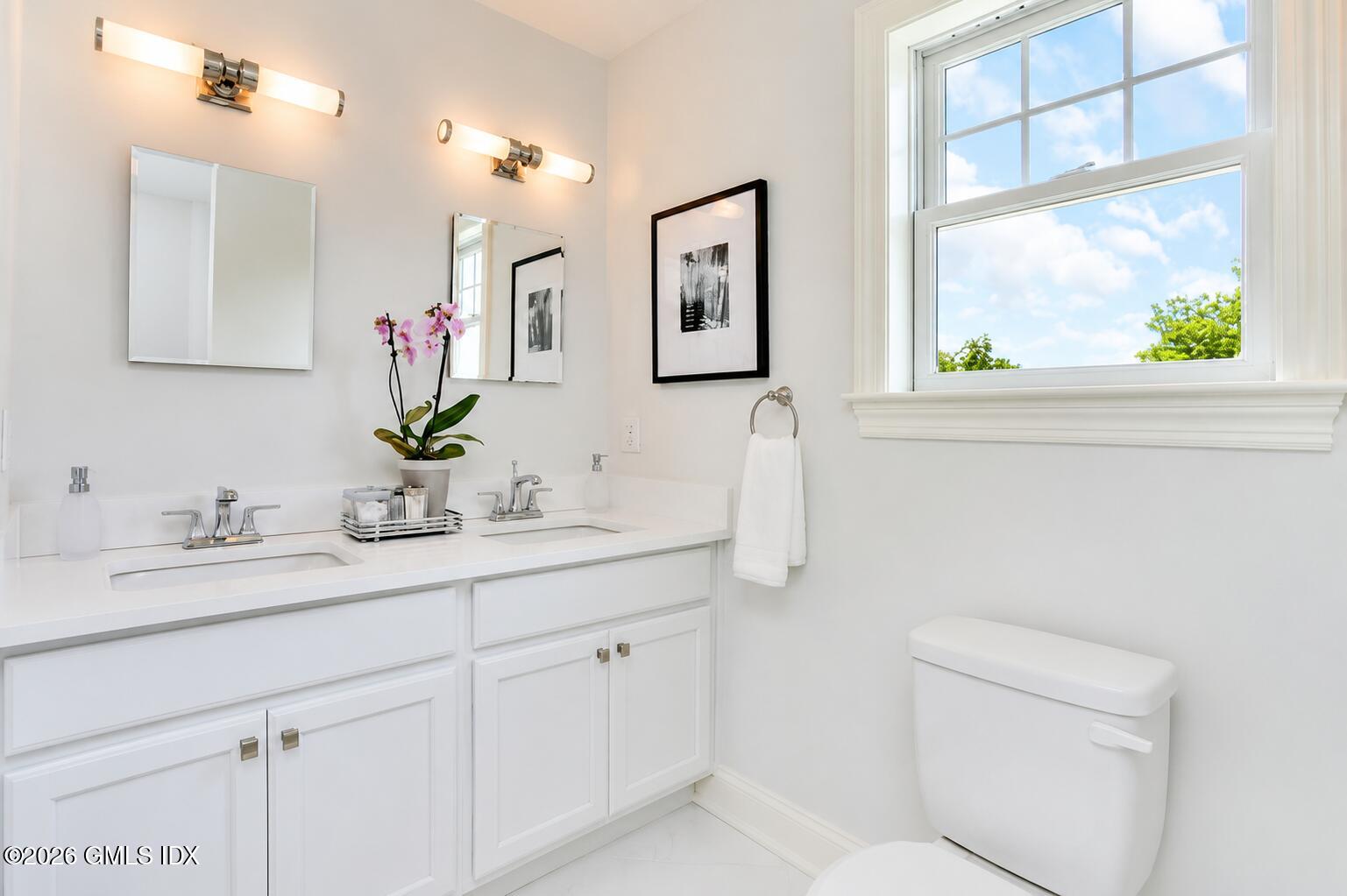 8 View Street, Unit 7 Greenwich, CT 06830 - Photo 12 of 26 View Primary Bath 2- 7&9
